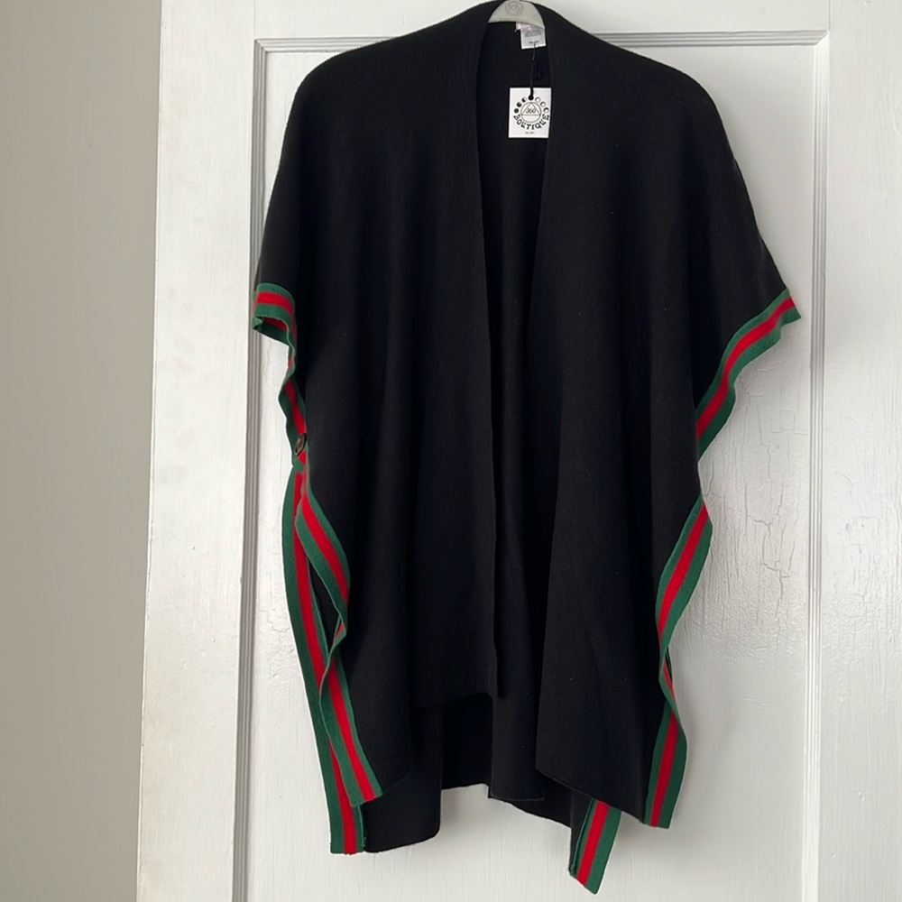 NWT - Top It Off AMELIA RUANA - one size